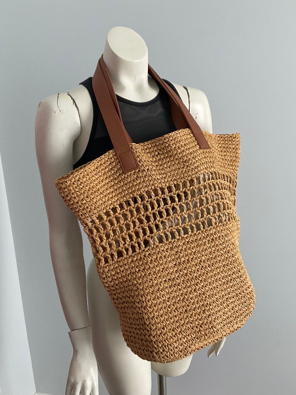 Banana Republic shoulder straw bag
